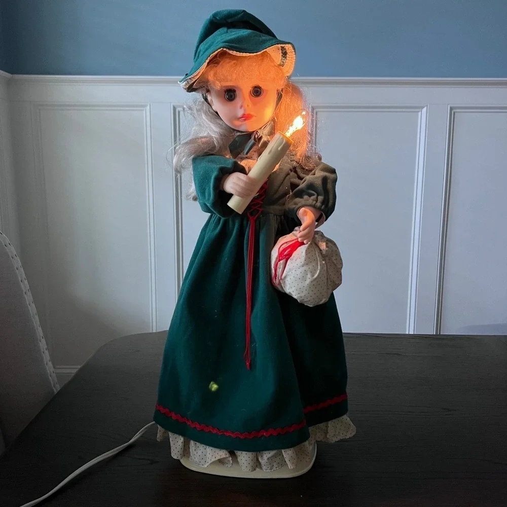 Vintage Christmas Caroler‎ Girl Animated Motionette Lighted Candle 24